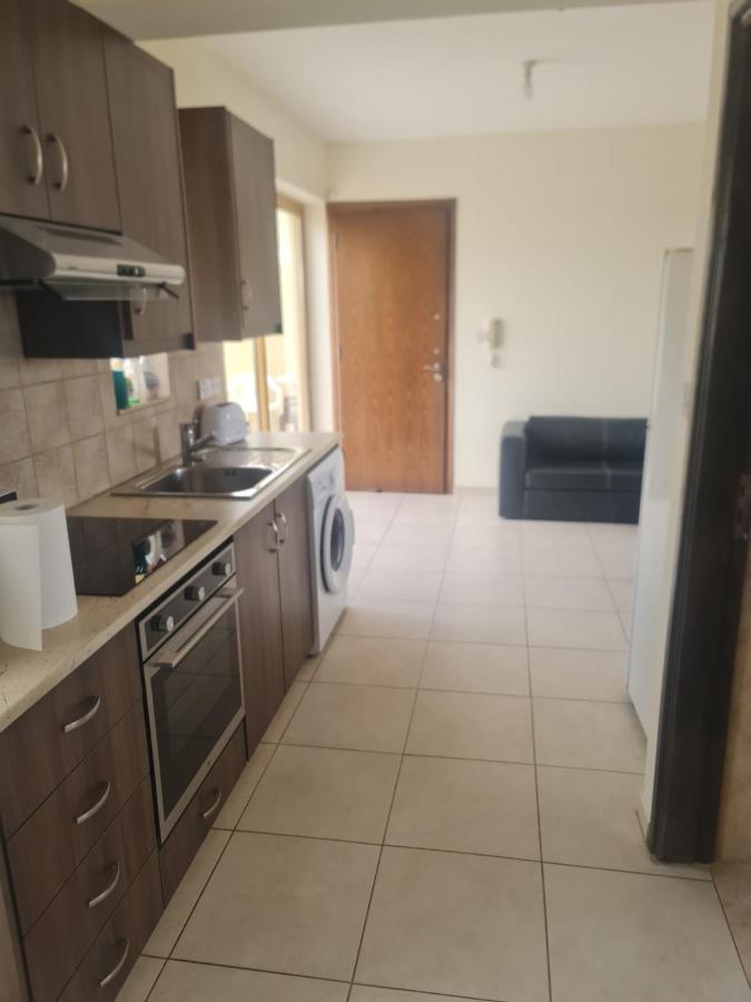 Top Floor 1 Bdrm Aprtrmnt Lejlighed Dromolaxia Eksteriør billede